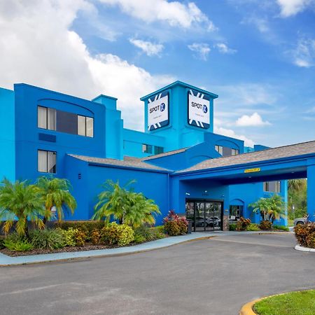 Spot X Hotel Tampa - Wesley Chapel By The Red Collection Esterno foto