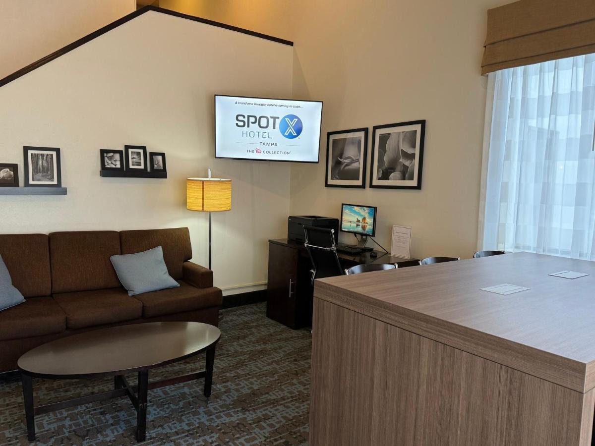 Spot X Hotel Tampa - Wesley Chapel By The Red Collection Esterno foto