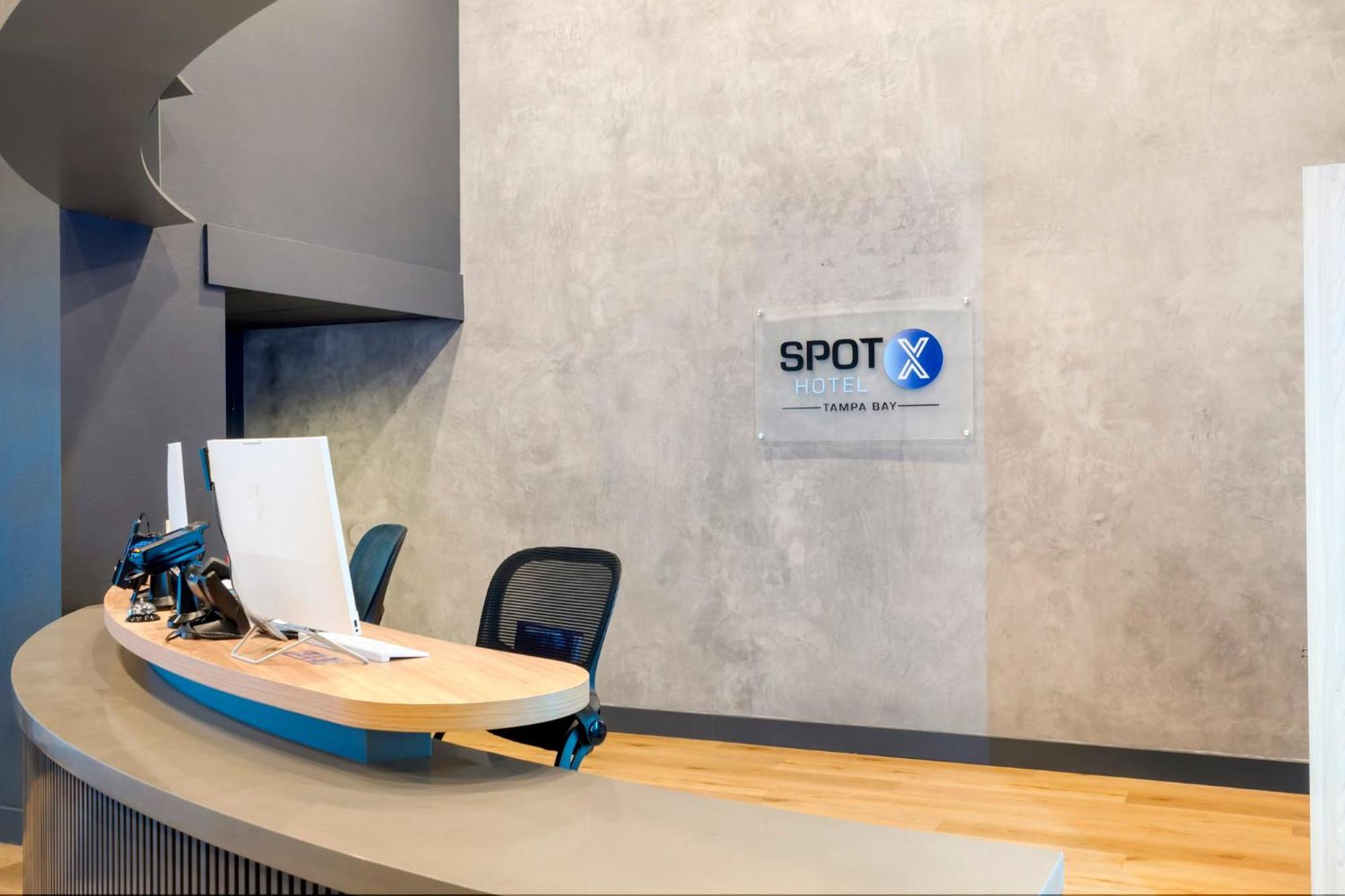 Spot X Hotel Tampa - Wesley Chapel By The Red Collection Esterno foto
